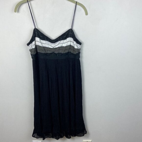 IISLI Black White Mini Dress Size Medium Sweetheart Neck A-Line Minimal Flare M - Picture 7 of 9